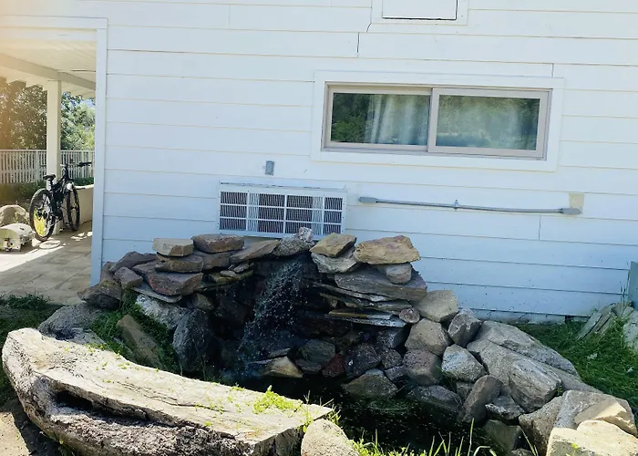 Mountain Trail Lodge And Vacation Rentals